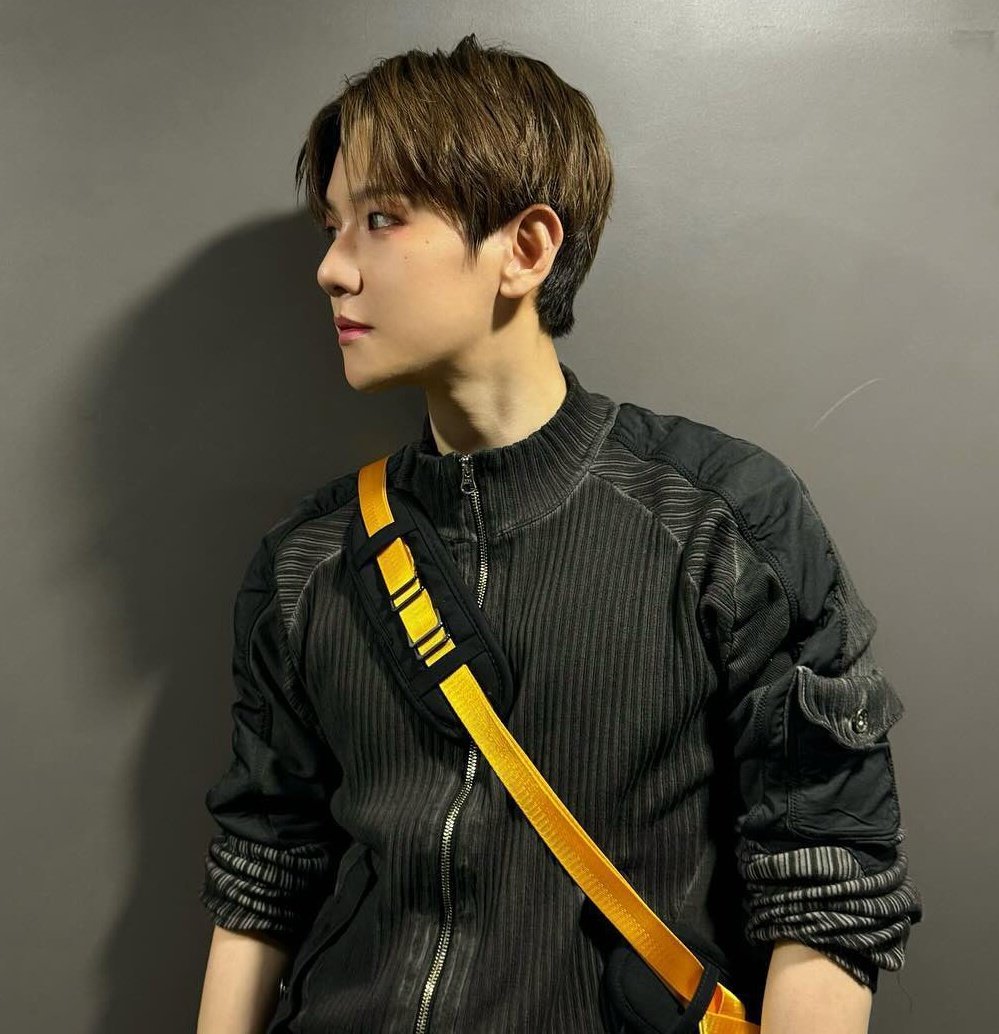 bhbrazil_'s tweet photo. Chanyeol deixou um comentário na postagem recente do #BAEKHYUN no Instagram: "Entre todos os muitos e muitos ~ magos ~, você é o melhor 🤸🏻”

— Ele usou a frase que o Ezreal fala em coreano: "entre muitos e muitos magos, eu sou o melhor". https://t.co/EoKgDlIjhT