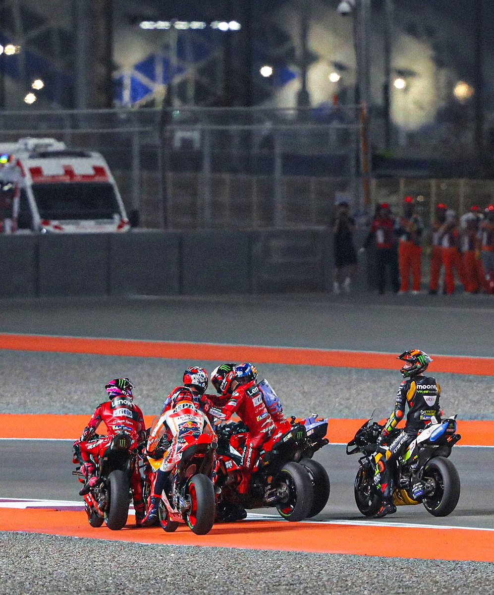 crash_motogp's tweet photo. This is what MotoGP is all about. Some of the riders stopping to congratulate Fabio Di Giannantonio after his win ❤️

#QatarGP https://t.co/5rsxvVljpb