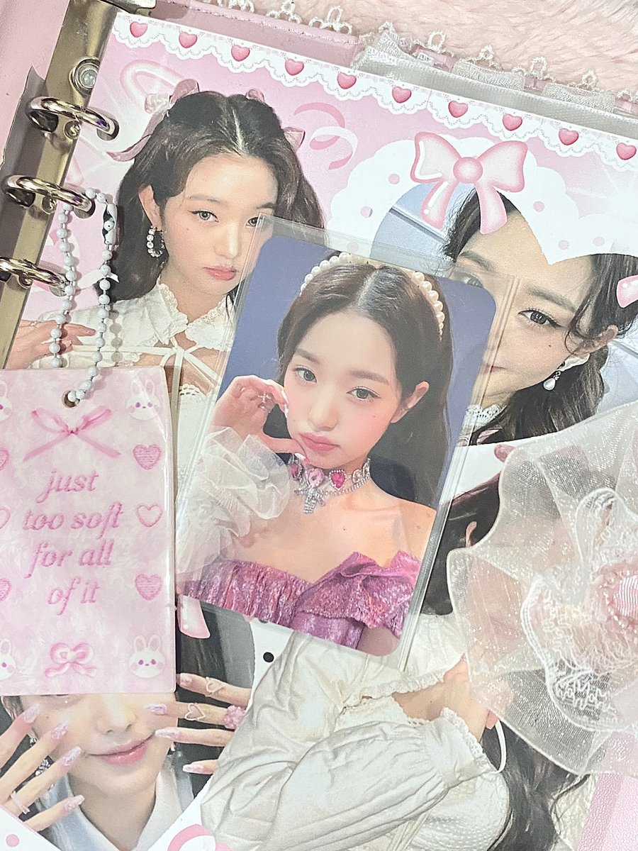 ★ wts lfb ph ! 💒 ୧ ‧₊˚ ⋅
      › wonyoung lodi beatroad

🫧 ₱3,250 🌟 : ₱2,900 IF PAYO
— onhand. clean. payo (not prio) or 10 days dop with 40% nrdp. reply or dm to claim. 

𖥻 want to sell ive wonyoung love dive pink beatroad br heart cheek pout photocard pc