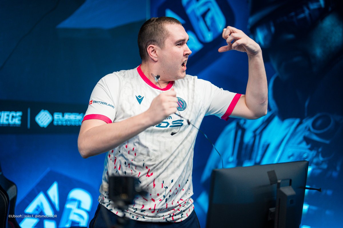 [THREAD R6S]

Quelques moments de l'équipe BDS en esport sur Rainbow Six Siege ! @teambds

Follow + RT si le thread vous plaît (j'ai besoin de manger)