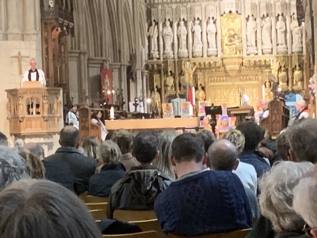 A glorious Evensong at <a href="/Southwarkcathed/">Southwark Cathedral</a> with <a href="/sgcjerusalem/">Richard Sewell</a> preaching followed by a really interesting, depressing &amp; hopeful briefing &amp; conversation with <a href="/BishopSouthwark/">Bishop of Southwark</a> on the Holy Land crisis followed by Q&amp;A. Really struck by Richard’s plea that we do not turn our eyes away