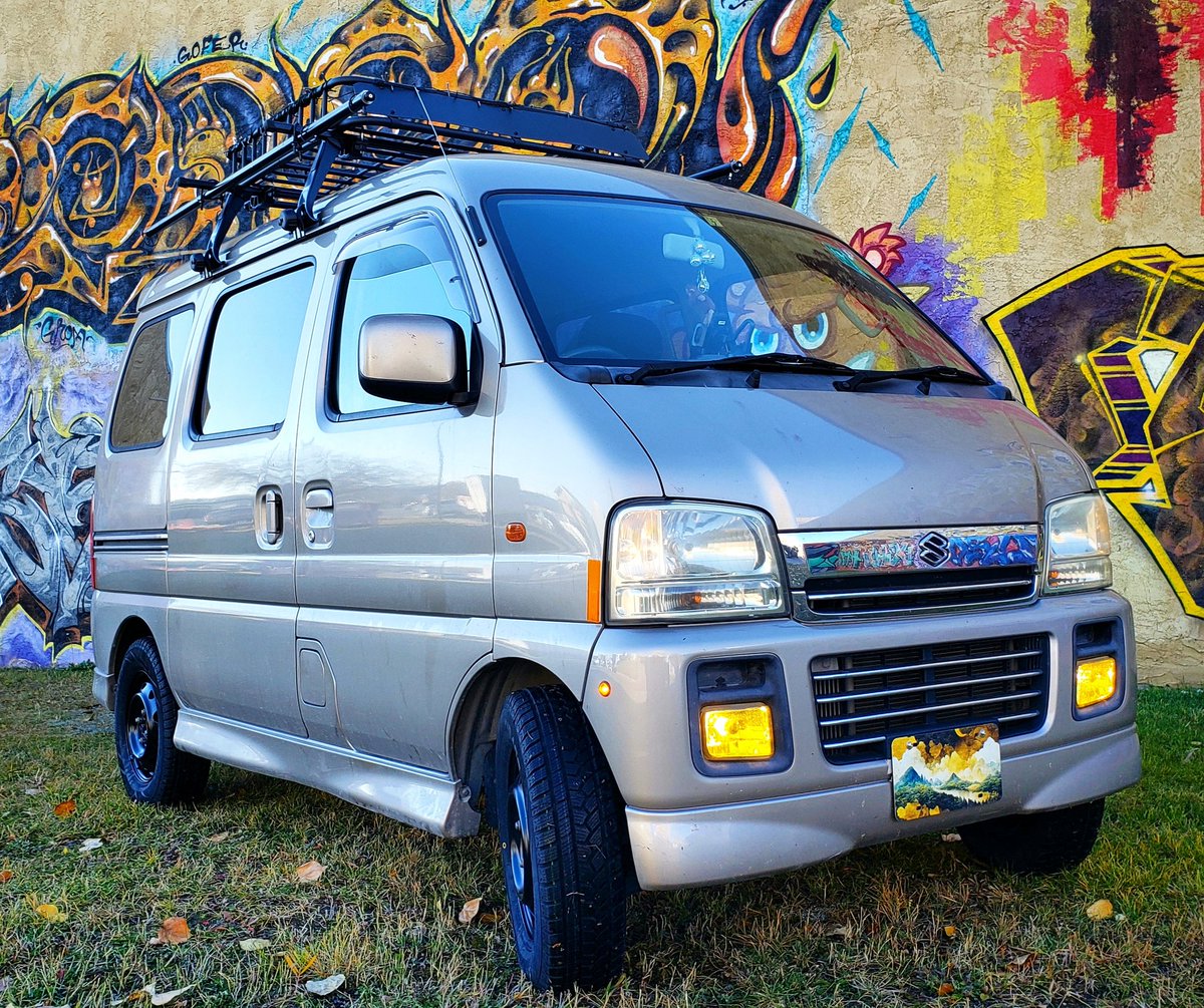 TheCritninja's tweet photo. someone in my neighbourhood blessed my van ♥️ #biggiethevan #bankview #calgary https://t.co/J0SkRALRGo