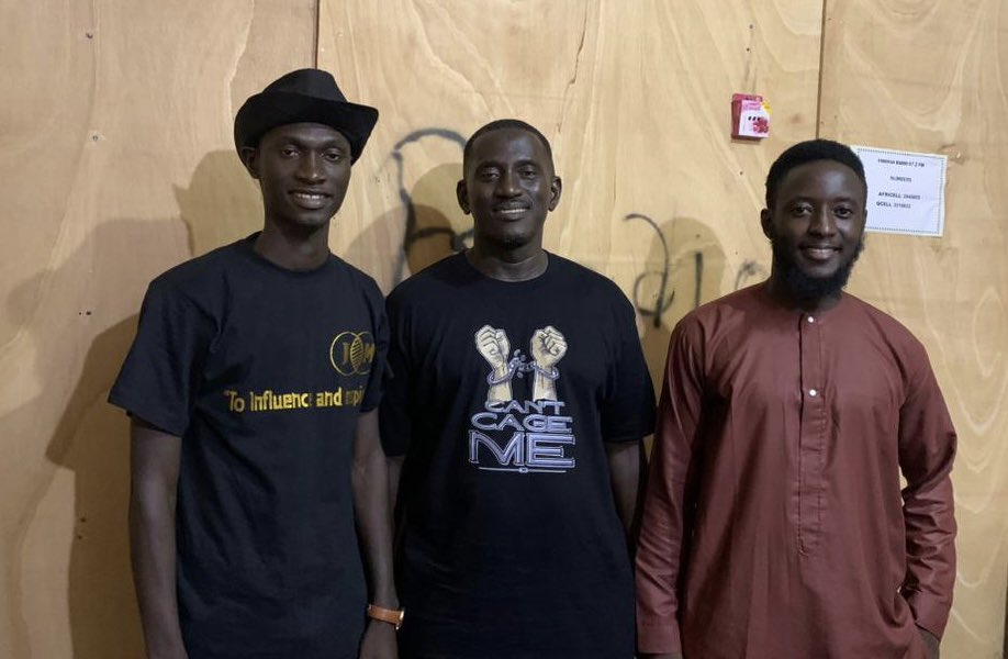 And then a conversation most critical and relevant for our times:
#migration discussed on Civic Bantaba @ Foroyaa Radio with Alieu Jobe and team 🔥 

#KanaSong #CantCageMe