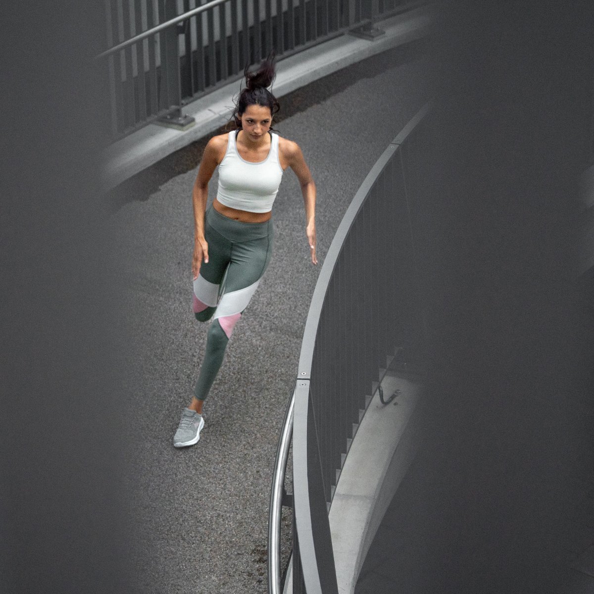 mathias_pfu's tweet photo. These are some results of the shoot with Meri in Munich. #sonyphotogallery #sonyalpha7iii #sonyalphagang #sonymirrorless #fotograf #laufendglücklich #run #laufenmachtglücklich #runrunrun #runstrong https://t.co/MUq5LSf6Ae