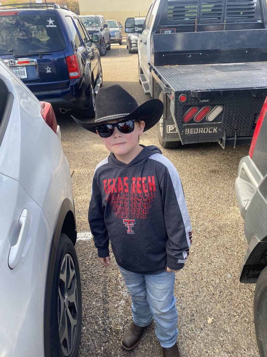 _Tx_Travis's tweet photo. Ending up on the @TexasTechFB page during Raider Walk was the highlight of this kid’s game day. Topped the day off with flying tortillas and a win. All in all a great boys trip. https://t.co/63naQcD32r