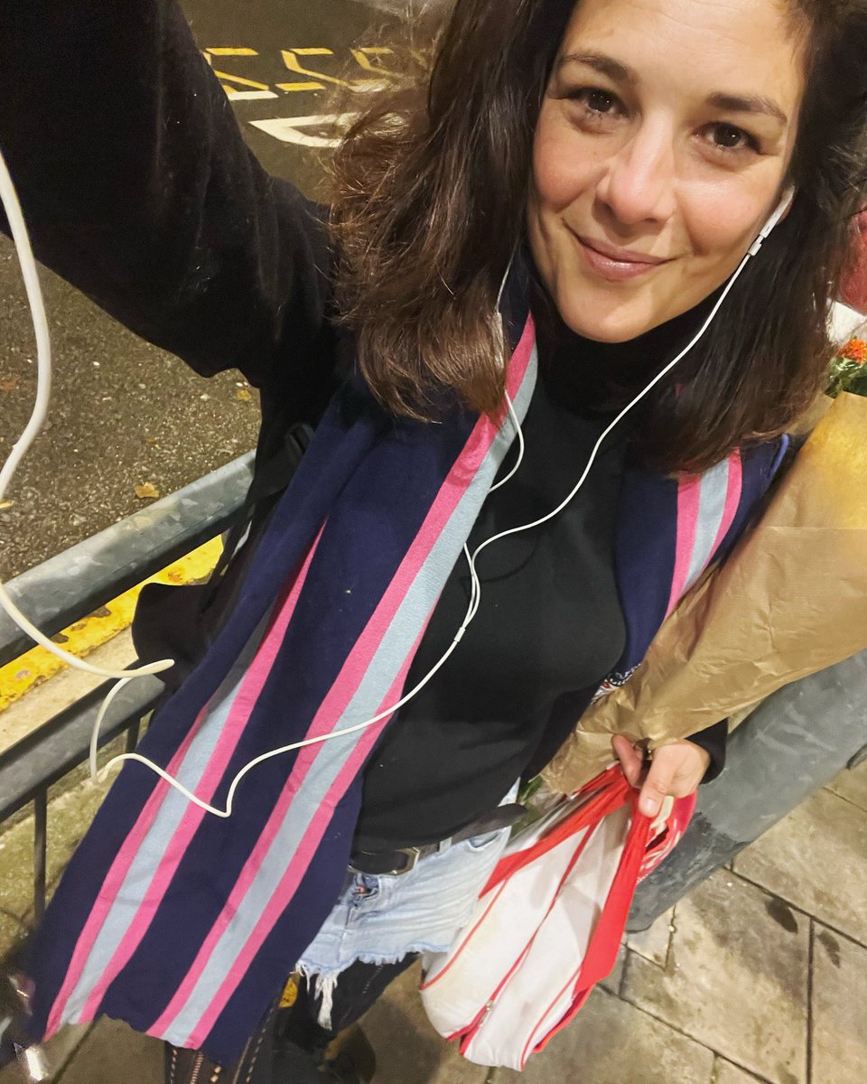 I love working, (like most actors I would happily work much more!) and this job is a very very happy one. But I’m looking forward to my first day off in 2 weeks. We will return rested and refreshed on Tuesday to do it all again! 
Next week is final week! 

finboroughtheatre.co.uk