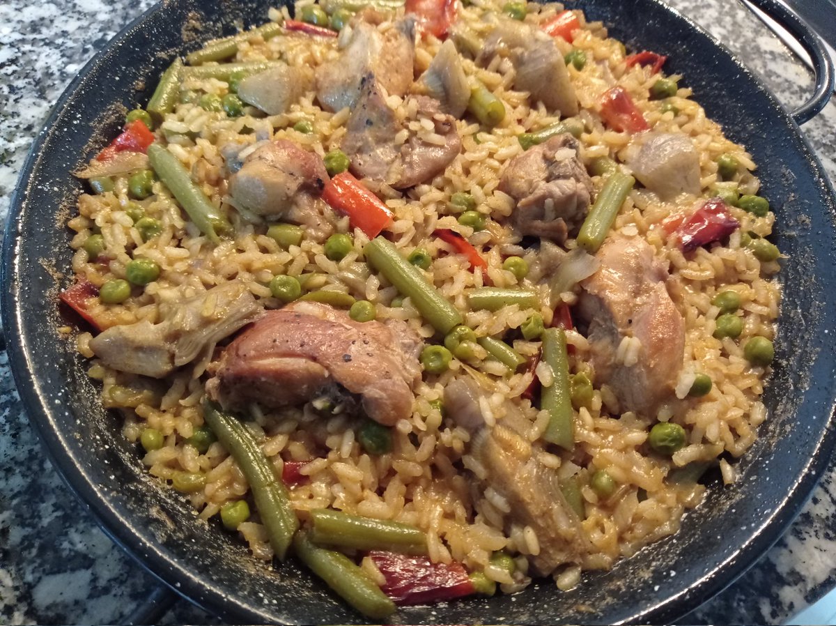 RedRoseta's tweet photo. Arroz con conejo y verduras
Contiene conejo, arroz, judías verdes, alcachofas, guisantes y pimiento, caldo de verduras 
https://t.co/PeL7UgFcKS
#arroz #comida #Recetas https://t.co/EGeIknGNnR