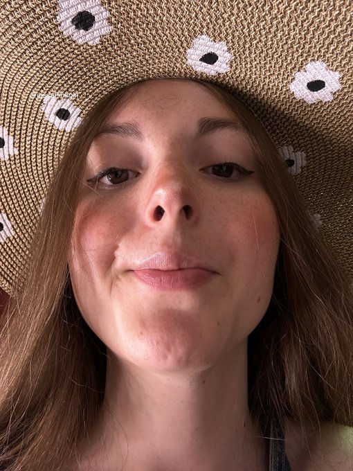 Reddit I only post content with myself in it please unban my account /u/jessapinkgirl https://t.co/Y