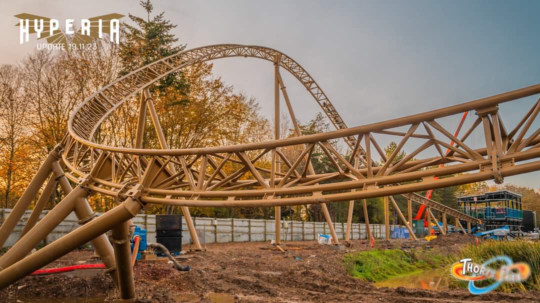 ThorpeParkMania's tweet photo. Here's another on site Hyperia update from @THORPEPARK!

-The final turn, airtime hill and brake run are now complete
-Queue line stairs up to the station are being installed. All electronics are built off the ground with space underneath in case of flooding https://t.co/RUS1toa4JN