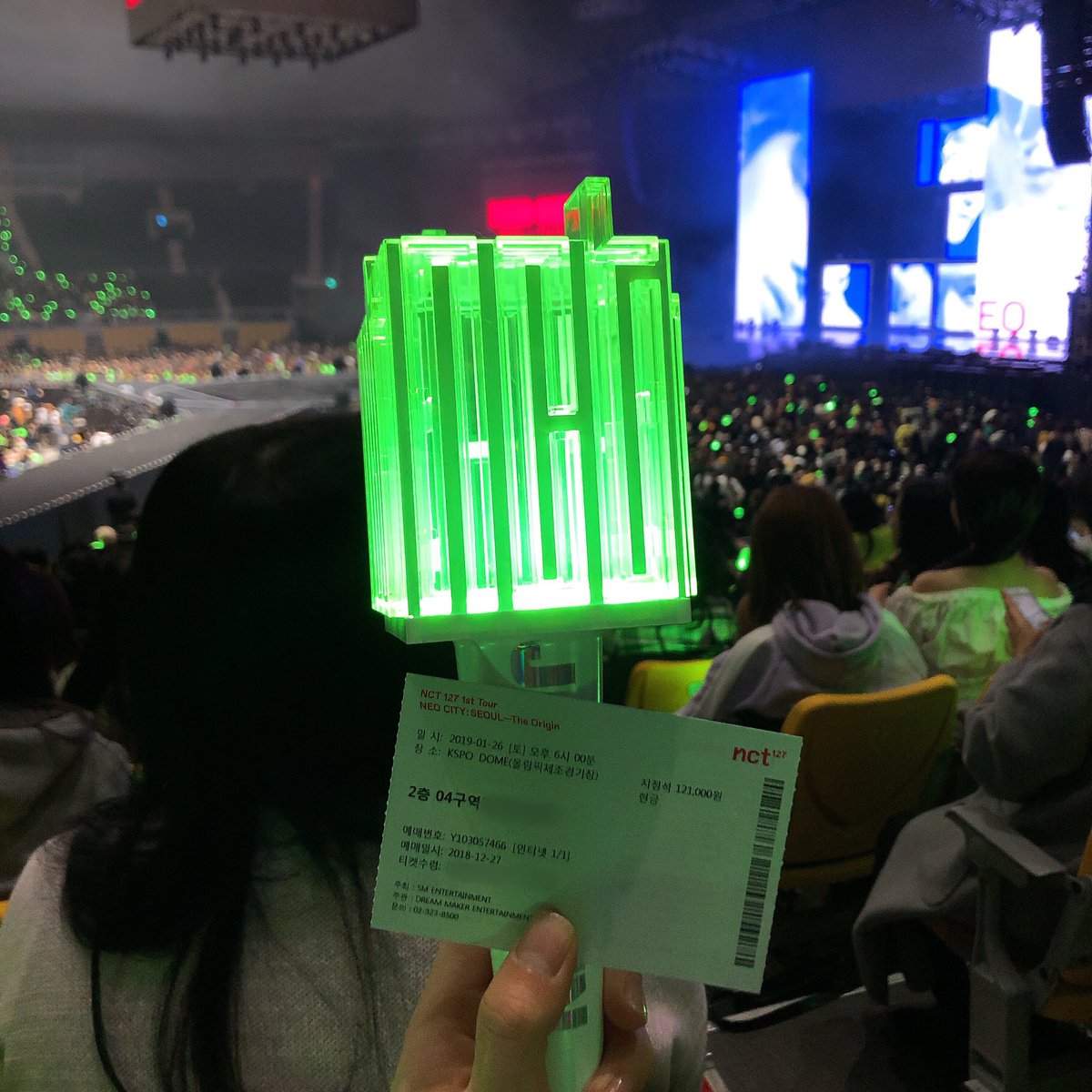 sance_ct's tweet photo. 이틀 공연에 만족해야 했던 때가 엊그제 같은데~ 3일을 봐도 아쉽고 다음주가 있음에 감사한 즈니가 됐대요 😭😭😭 우리칠 평리칠되.. https://t.co/vdtLIvazr8
