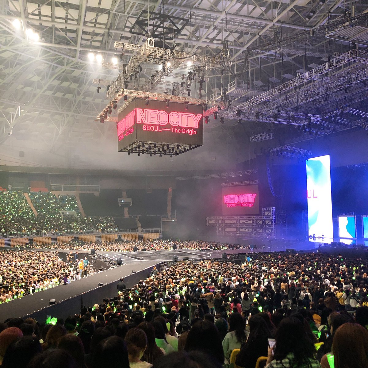 sance_ct's tweet photo. 이틀 공연에 만족해야 했던 때가 엊그제 같은데~ 3일을 봐도 아쉽고 다음주가 있음에 감사한 즈니가 됐대요 😭😭😭 우리칠 평리칠되.. https://t.co/vdtLIvazr8