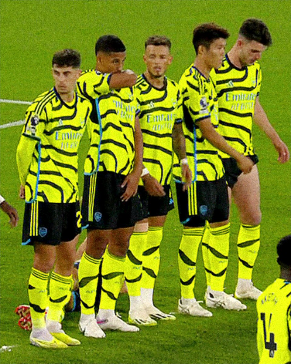 UPYOURARSENAL04's tweet image. Arsenal fans drop your handles, REPOST and make sure you follow each other💚💚