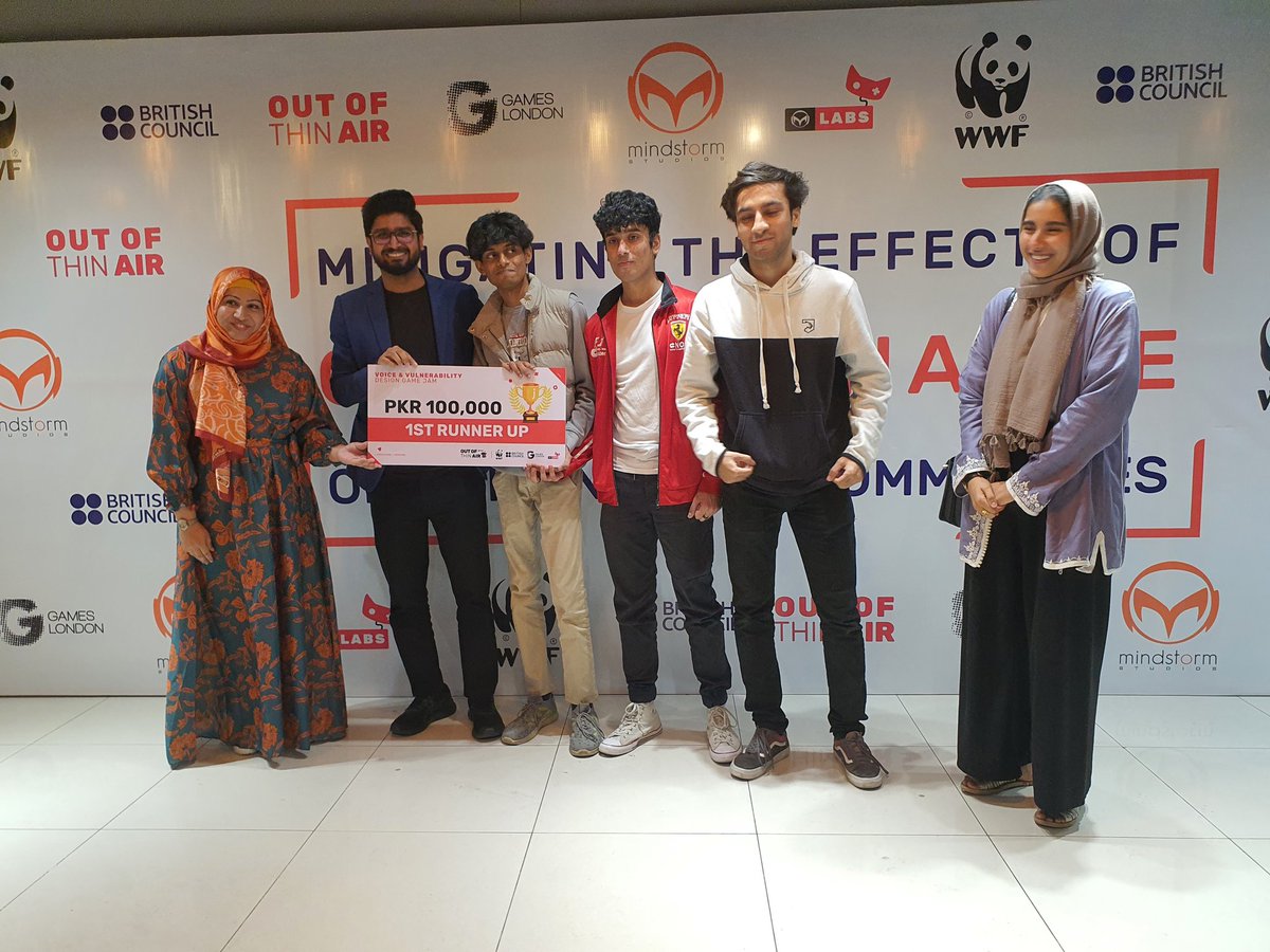 mlabs_official_'s tweet photo. Ladies and gentlemen, meet the winners of Voices & Vulnerability, a game jam on climate change, who won 300,000 prize money. Thanks to our partners @pkBritish @WWFPak
#oota #gamejam #wwfPakistan #MLabs #Arts #climatechange #BritishCouncilPKArts #voiceandvulnerability https://t.co/fmyZe5wpmv