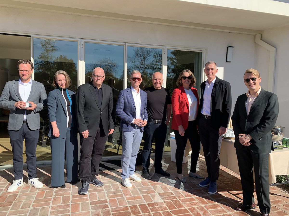 Good morning from the Thomas Mann House, where we are excited to start the symposium for 'Arts in Times of Crisis: The Role of Artists in Weakened Democracies.' Thank you to German Ambassador Andreas Michaelis for visiting this morning.