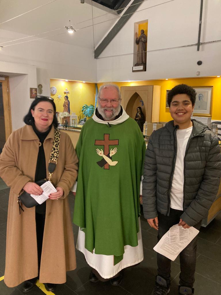 MrsSharonWatson's tweet photo. Thanks to Ben and @Mbb12345M who represented @HolyroodSec in Blessed John Duns Scotus this evening. #pilgrimsofhope https://t.co/ywyGCdfPZF