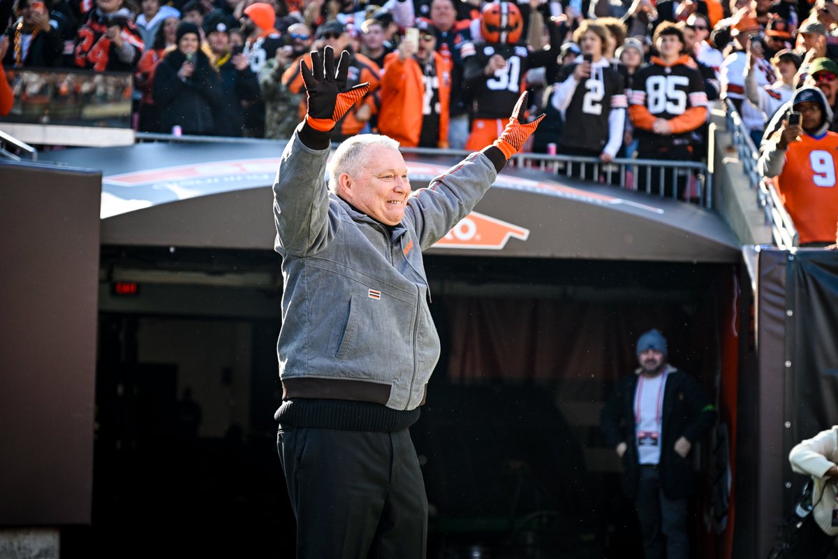 Browns's tweet photo. most electric #DawgPound Captain we've ever had 🎸 https://t.co/DaP9sOtwv6