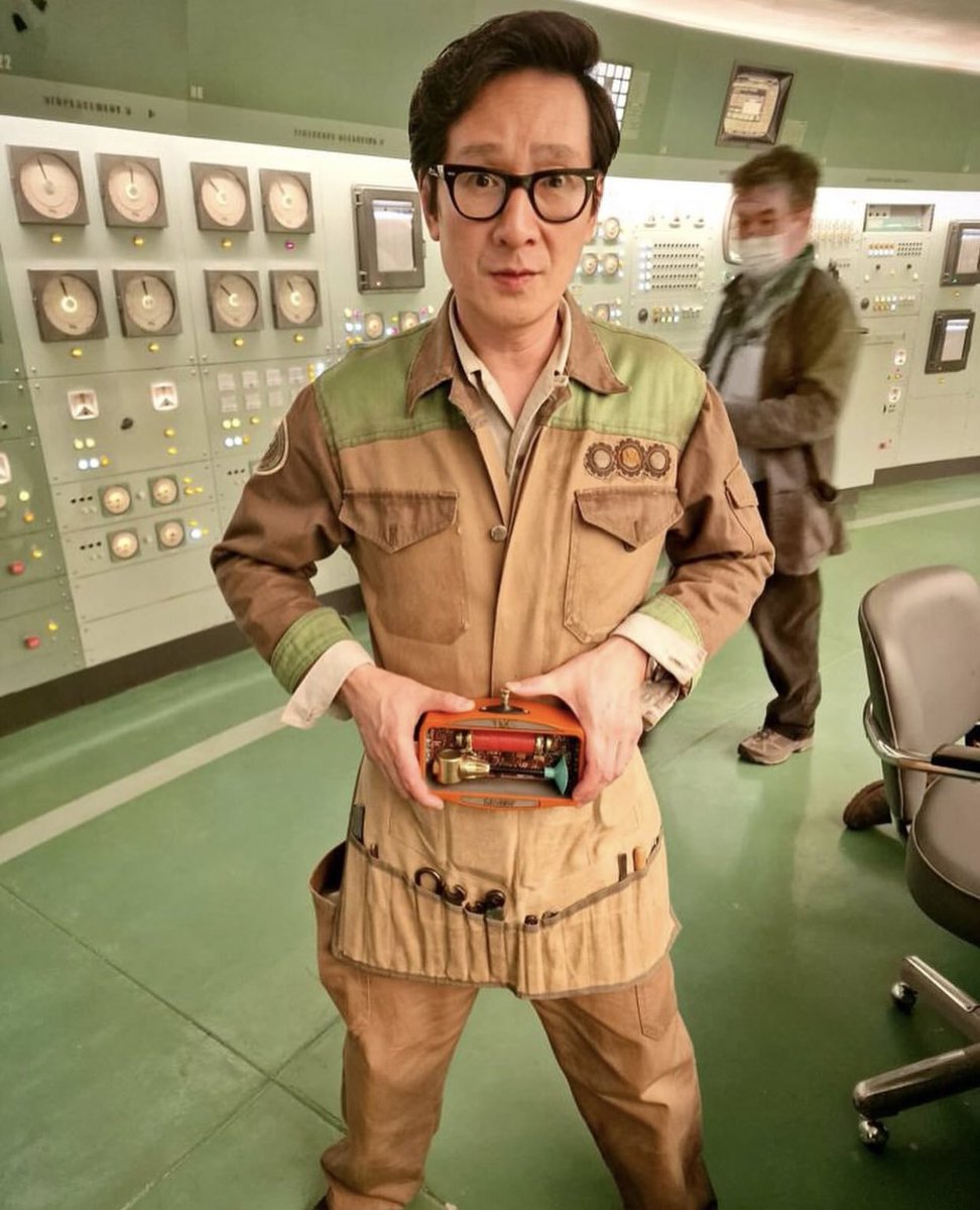 CultureCrave's tweet photo. Ke Huy Quan says he wore a Data utility belt in #Loki S2 as a reference to his character in #TheGoonies https://t.co/PsTbzBHeEo