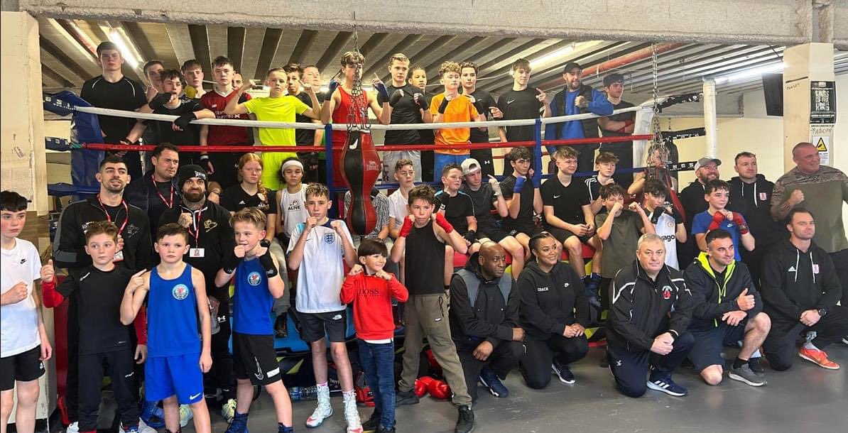 Alive_ABC's tweet image. 13 boxers up at the Wilts/Glos ABA squad session today. Nice work and valuable experience for all. #DurringtonBoxing #AlwaysLearning