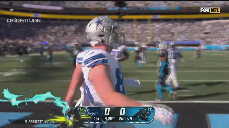 TUDNMEX's tweet photo. ¡Vaya castigo! Schoonmaker aguanta el golpe, pero anota para Dallas
https://t.co/zgZB0z6tXs
#NFL | #DallasCowboys | #Schoonmaker https://t.co/sQI3KZUonY