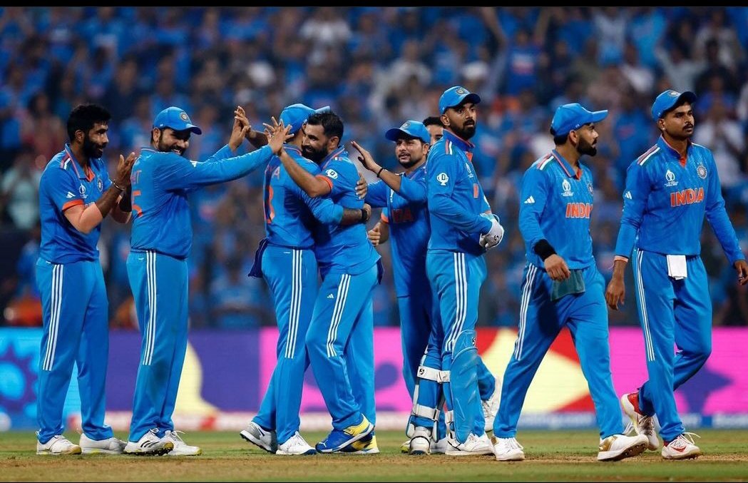 Dpk915's tweet photo. Even though the result was not what everyone wanted and wished for, but you guys gave us alot to cheer about in this World Cup.. Thank you #TeamIndia🇮🇳 .. We love you..🤗 https://t.co/ES4bSW2Tsp