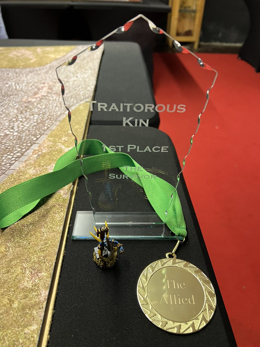 WORGORE's tweet photo. When the dust had settled and the awards were handed out , Geoff and his Seraphon brothers had taken the event and was part of the winning team too! 

Thanks to all my opponents and @zsssmart for running a lovely event.

#WarhammerCommunity #ageofsigmar https://t.co/yqO66pzRxM