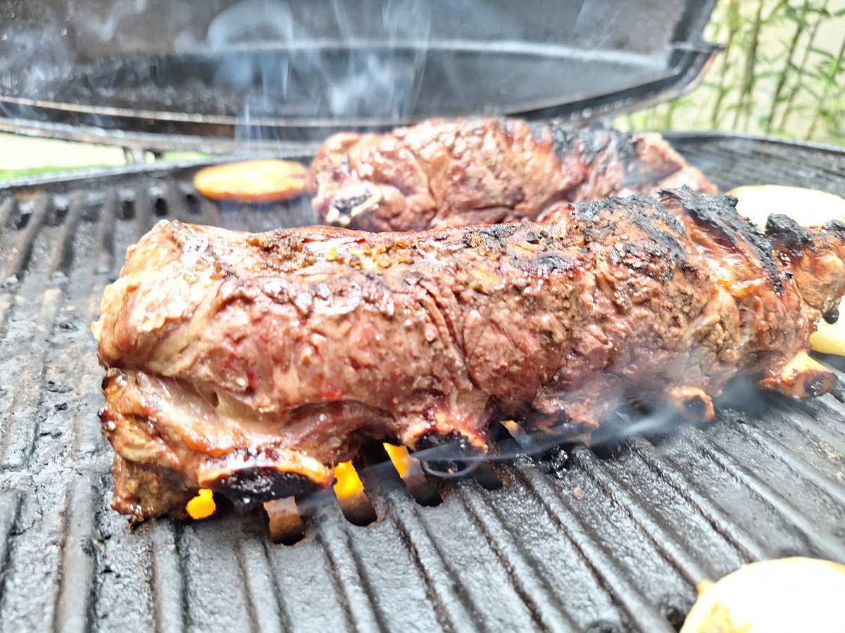 ToroDeArena's tweet image. Hoy en honor a Argentina, que ojalá no voten hambre y miseria

#asado
#Fernet
