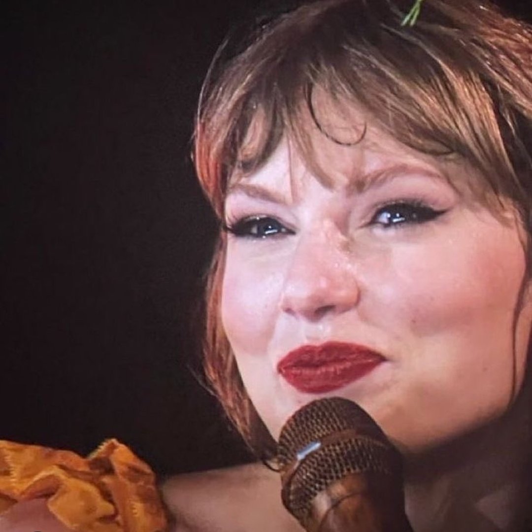 MiliCoronelF's tweet photo. @taylorswift13 what happend in Brasil is not your fault. Please keep smiling, you'll be okay eventually. Thank you for your golden heart, you're too good for this rotten World. 🇦🇷 Loves you ❤️
#TaylorWeWillStay #TaylorItsNotYourFault 
#TaylorWeLoveYou https://t.co/vVadPBxmb5