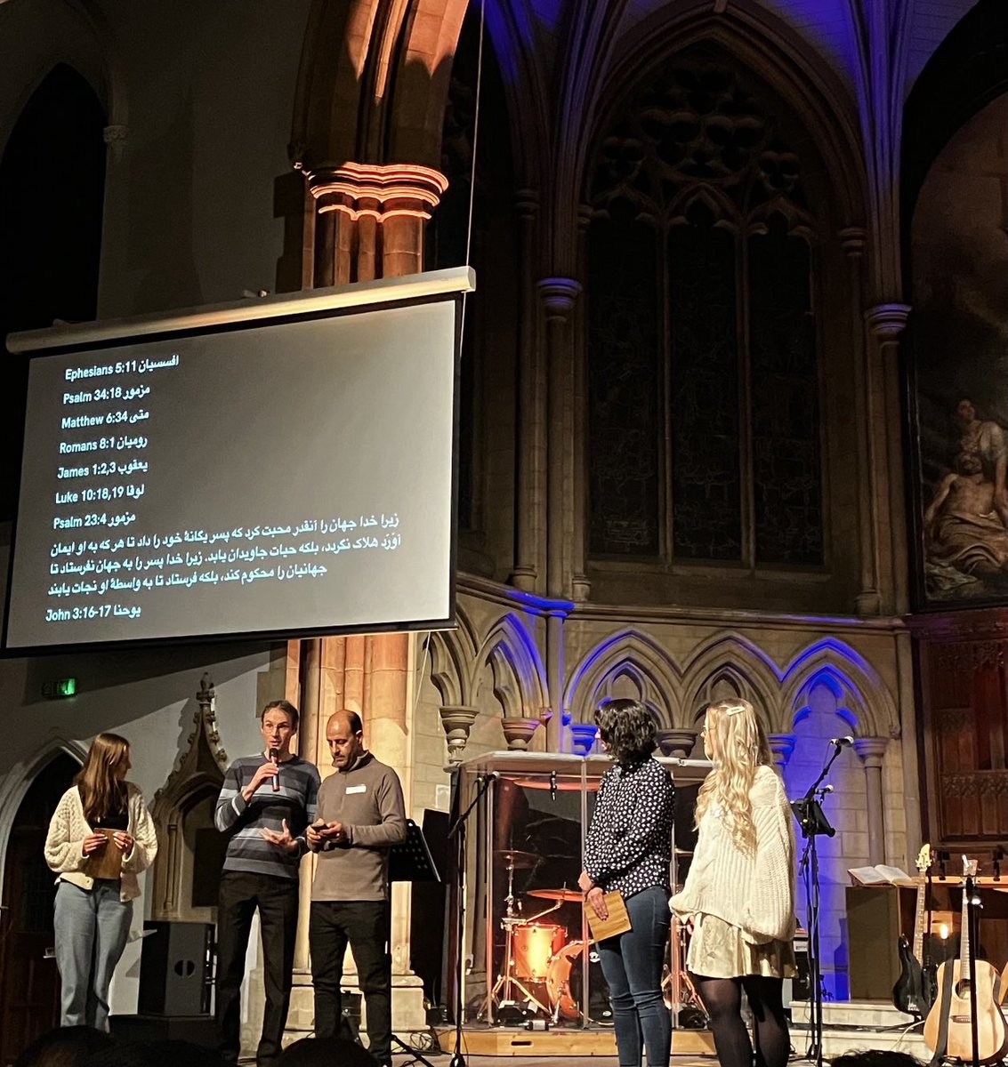 MarkPowley1's tweet photo. Confirmations ⁦@stgeorgesleeds⁩ - 7 verses of hope in English and Farsi https://t.co/S1ErJo5Nq1