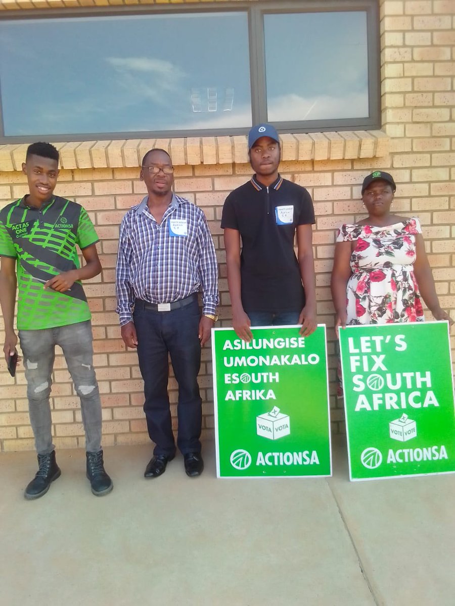 ActSA_Newcastle's tweet photo. Day2 of the voter registration weekend🇿🇦

Our Provincial Social Media Manager @Cllr_TripleS visited ward 11 at AbaQulusi Sub-Region, Bhekuzulu location assisting and encouraging young people to register to vote

No Vote, No Voice, No Change!

#RegisterToFixSA🇿🇦
#EachOneBringOne💚 https://t.co/Xb74zKt17B