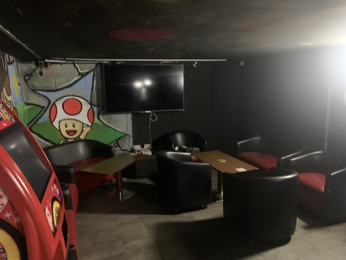 Fred's Ale House tweet media