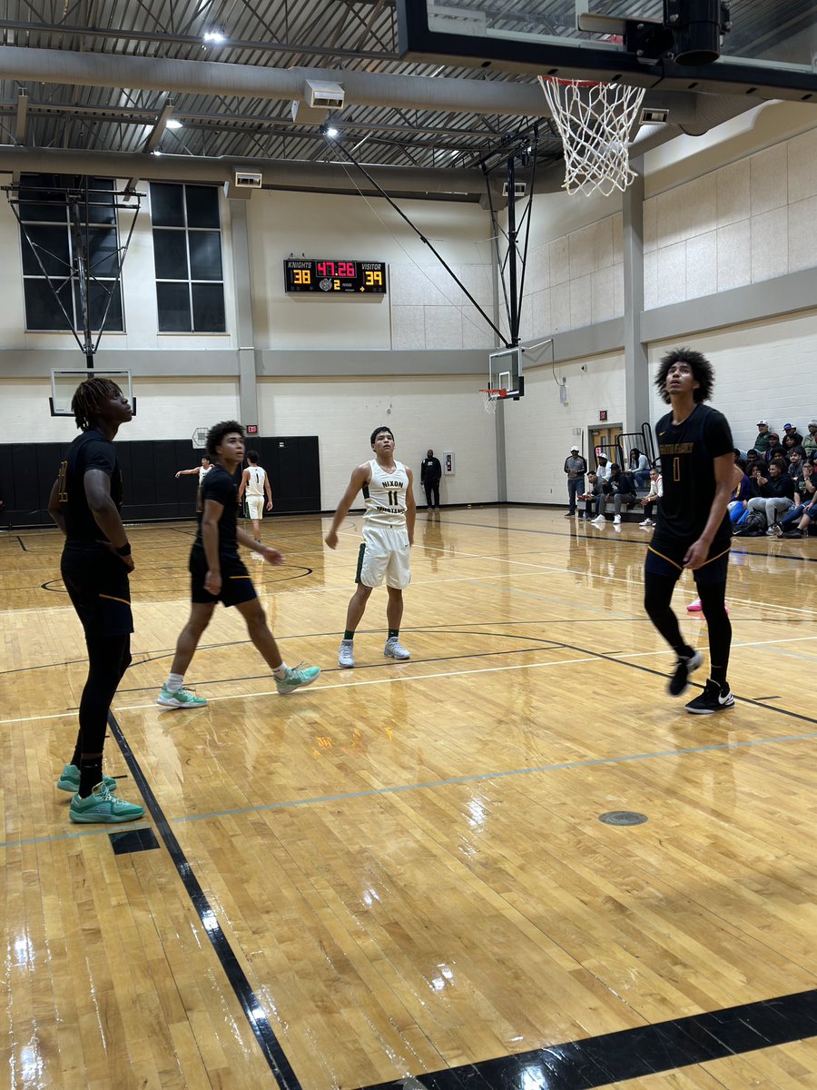 Alamo City Hoops Classic
Day1
Jose Escobar @BrotherhoodNet shooting free throws. Jose finished with 23pts vs @OakCliff_FFA 
The Eagles beat the Mustangs 92-76. 
@LISD_Athletics 
@GASOTim @AlamoCityHoops1 @thaunderdawgsbb @TXHSBB @sanantoniohss @ronharrodjr 
#ACHClassic #THSBB