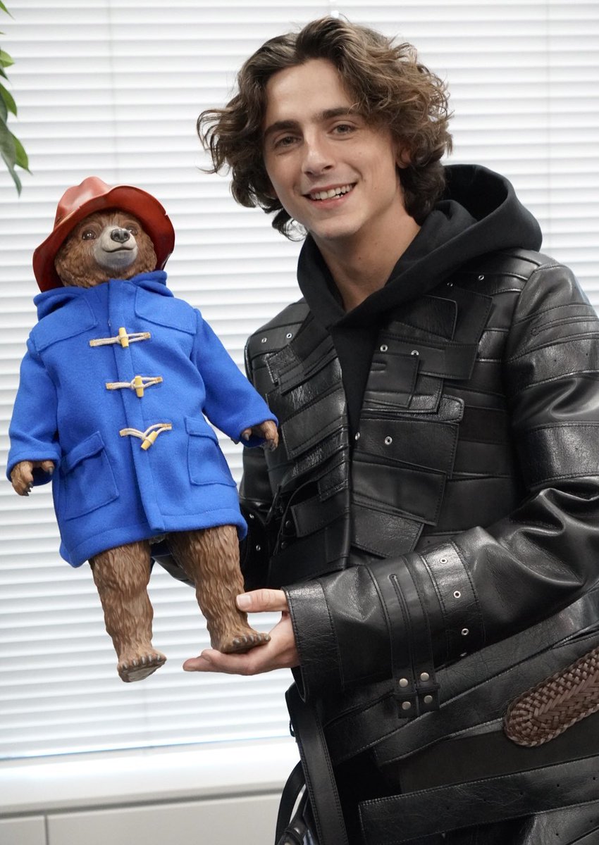 JAMnit_JAM's tweet photo. A picture of me, a member of the Paddington Station Crip Gang. #PSCG https://t.co/iVW0fo5DWG