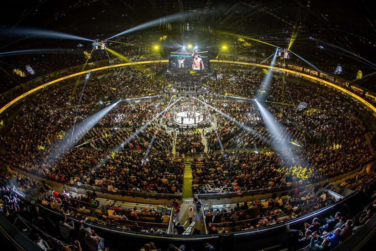 OktagonOfficial's tweet photo. 🤩 OKTAGON 49 broke the all time attendance record for a German MMA event!

A capacity crowd of 19,000 packed the biggest arena in Germany, Lanxess Arena, Cologne, for a night that everyone who witnessed it will remember forever.

More history made! 👊🏼 https://t.co/FPuEKBwlgt