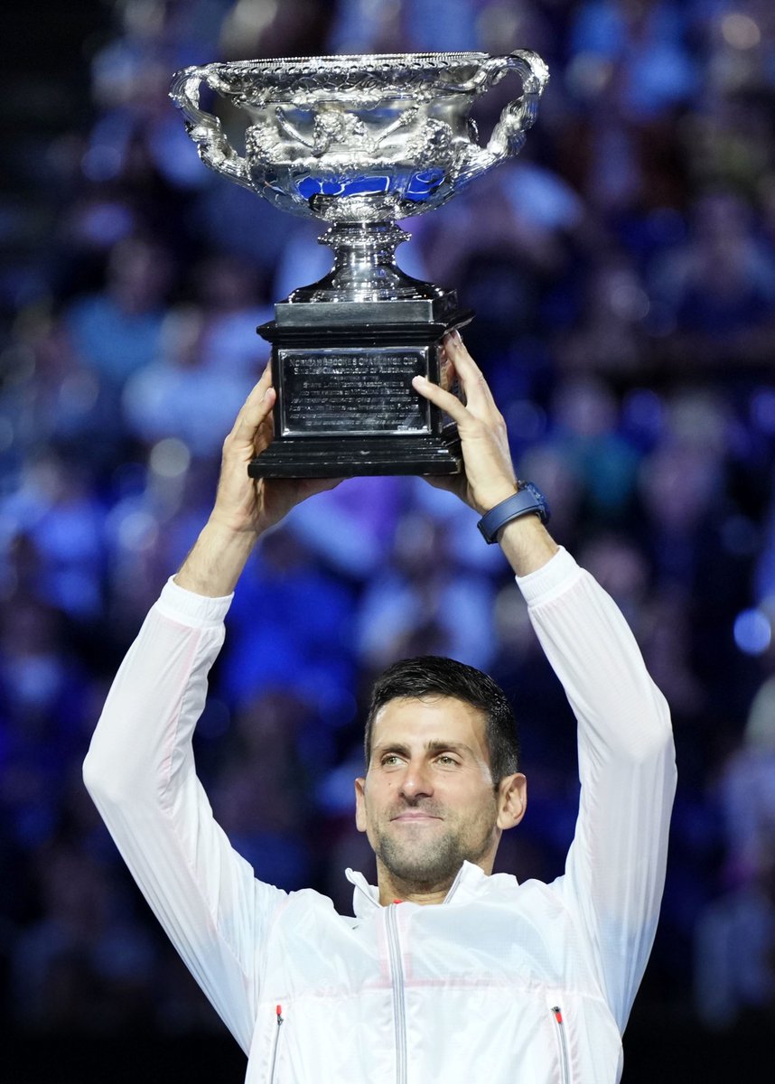 WeAreTennis's tweet photo. 🏆 Australian Open
🏆 Roland-Garros
🥈 Wimbledon
🏆 US Open
🏆 ATP FINALS 🆕
👑 World Number One

Novak Djokovic's 2023 season 😳 https://t.co/566k8qDuqk