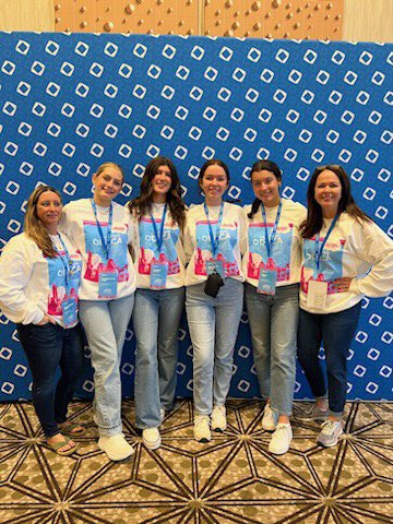 We had so much fun in Austin for #DECApowertrip! We even got to met the guest speaker in the airport! ✈️🤠🏅<a href="/mass_DECA/">Massachusetts DECA</a> <a href="/BVTHighSchool/">BVT</a>
