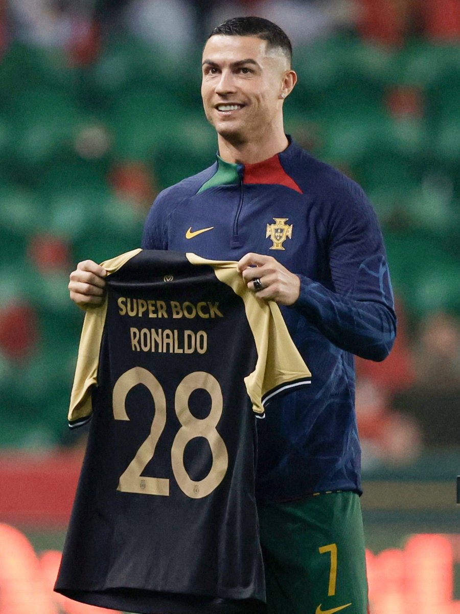 Cristiano 2️⃣8️⃣ 🟤⚫