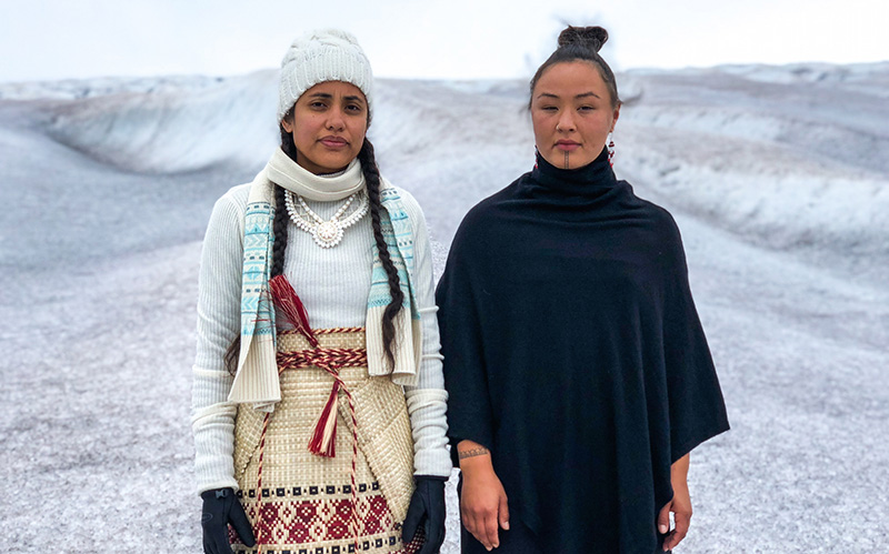 kindomproject's tweet photo. Do we deserve the melting ice?
the hungry polar bears coming to our islands
or the colossal icebergs hitting these waters with rage
Do we deserve
their mother,
coming for our homes
for our lives?
-
Excerpt from “Rise”
Kathy Jetnil-Kijiner @kathyjkijiner
&amp; Aka Niviâna @akaniviaana https://t.co/7OoJvqro4Y