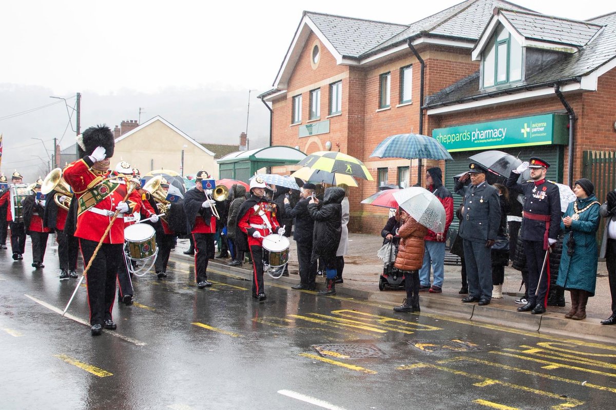 It was an honour to represent @MidGlamorganLL today at #Penrhiwceiber Remembrance Parade led by @RoyalWelshBand 

#RemembranceSunday #RemembranceDay2023 #WeWillRememberThem #LestWeForget