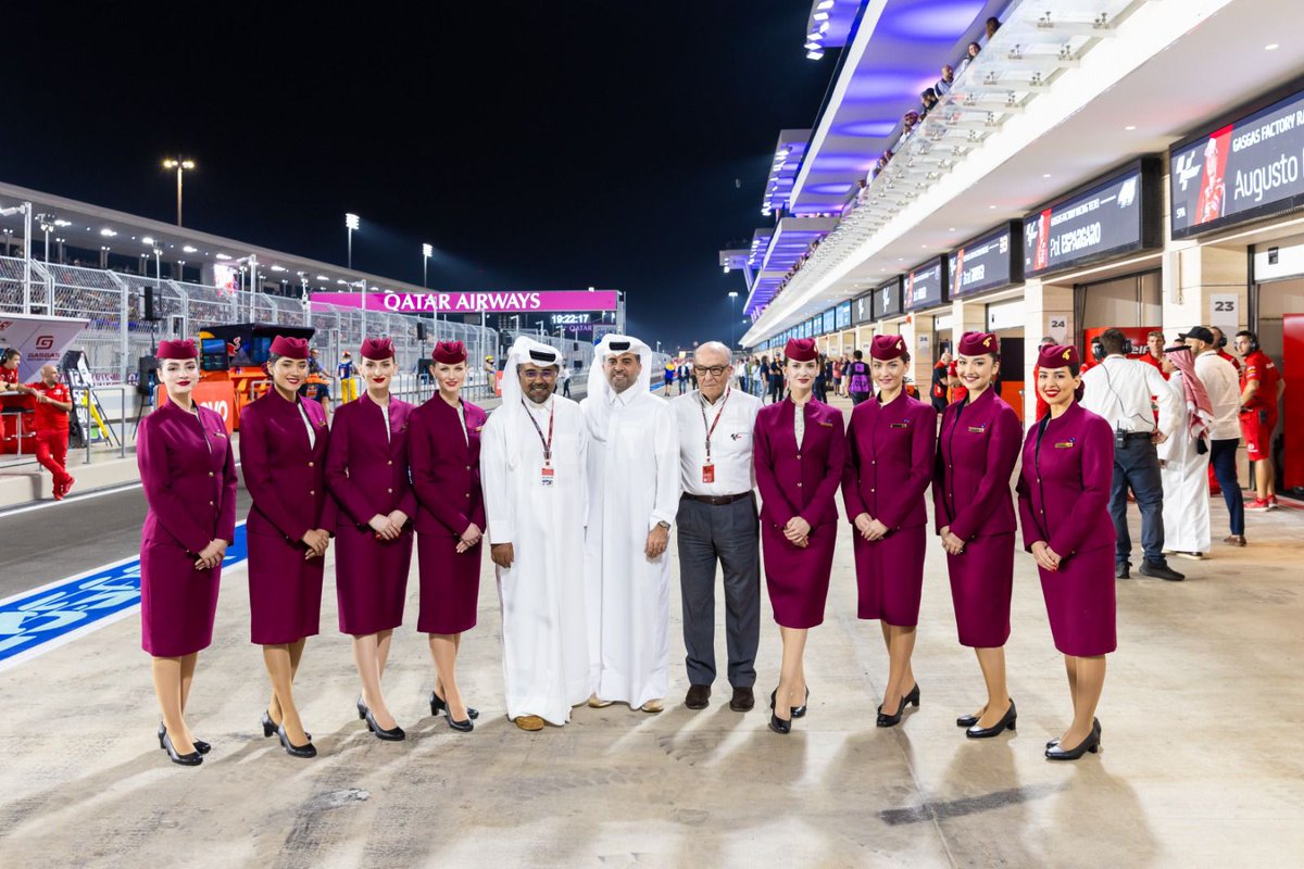 Qatar Airways tweet media
