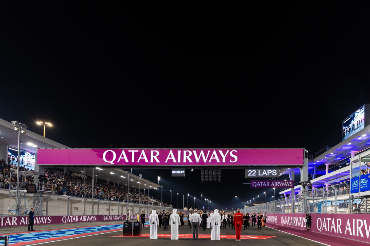 Qatar Airways tweet media
