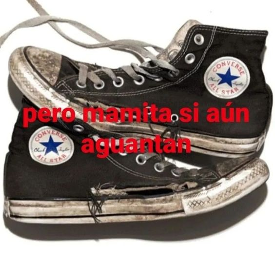 mitsuoxp's tweet photo. yo con mis zapatillas viejas https://t.co/M8XHyqpbtx