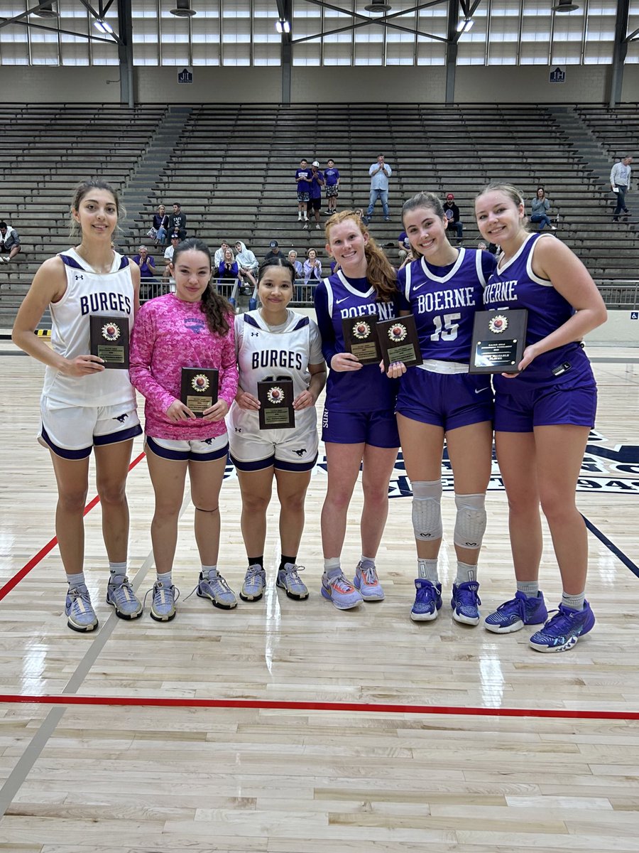 Big weekend at SAISD tournament! Brought home the Gold! Congrats to <a href="/AaronAveri/">Averi Aaron</a> for  MVP honors and <a href="/abbysmith150/">Abby Smith</a> and <a href="/Chloe_Donnell3/">Chloe Donnell</a>  for all tournament honors. #BoerneBasketball #Unfinished <a href="/LeechStan/">Boerne ISD Athletics</a> <a href="/Boernehs/">Boerne High School</a> <a href="/BoerneISD/">Boerne ISD</a> <a href="/gohoundsgo_gabc/">Greyhound Athletic Booster Club (GABC)</a>