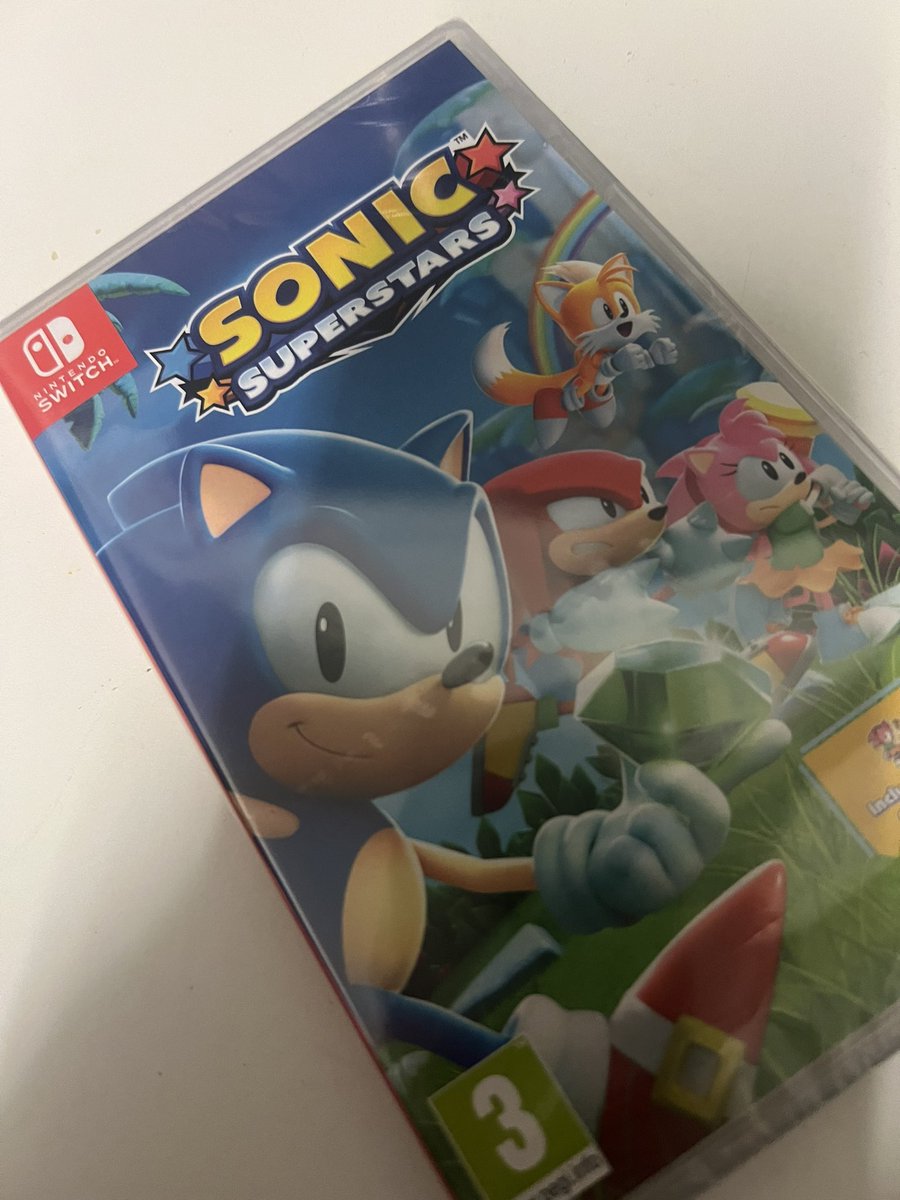 Just as bedtime begins, 
Sonic Superstars arrives through the letter box.
Sigh… 
.
#dadlife #dadblogger #dadbloggers #sonicthehedgehog #dadgamer #dadgamers #videogames #videogamer