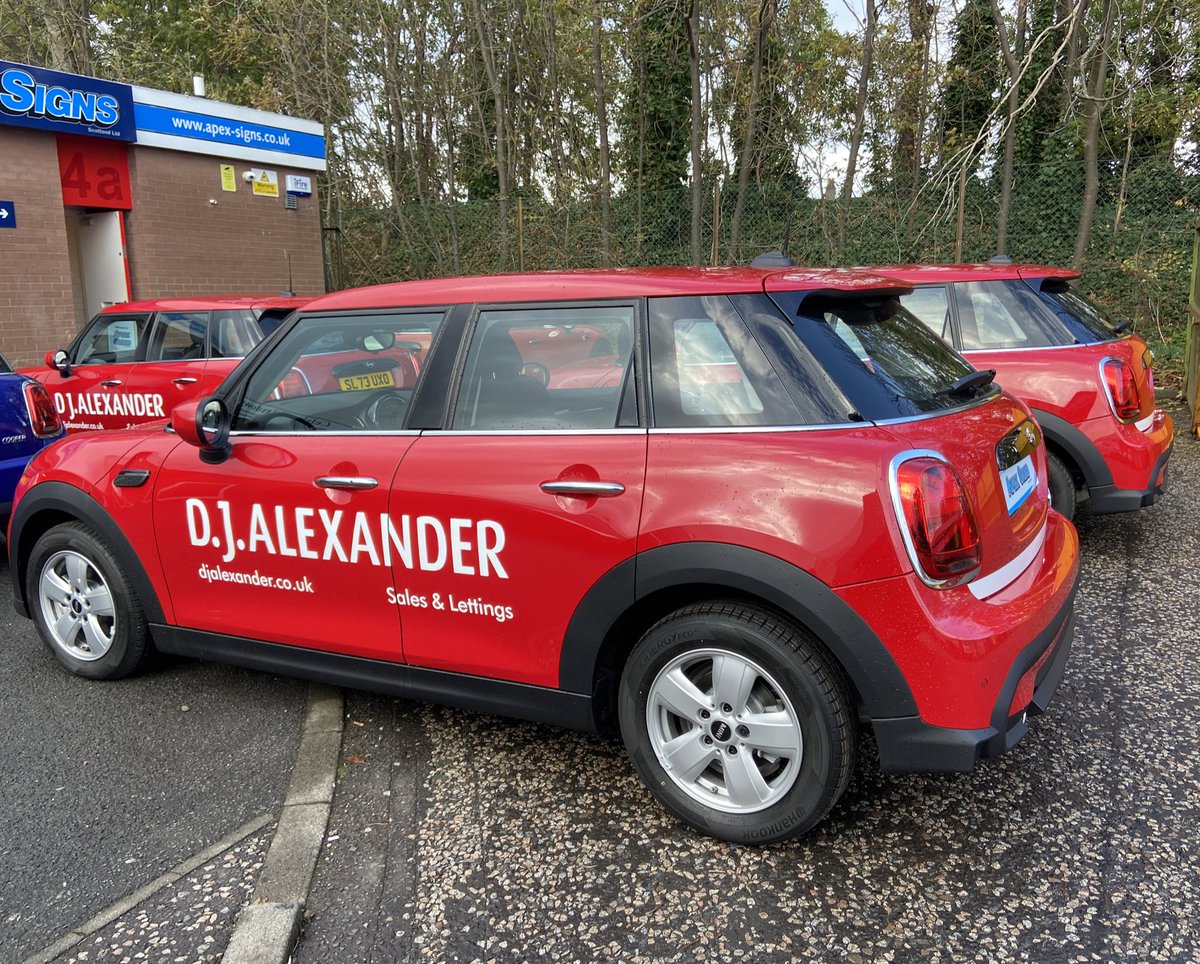 ApexSigns's tweet image. Big thanks to DJ Alexander for choosing Apex Signs to brand their new fleet of 16 Minis. 

#DjAlexander #edinburgh #graphics #great team
