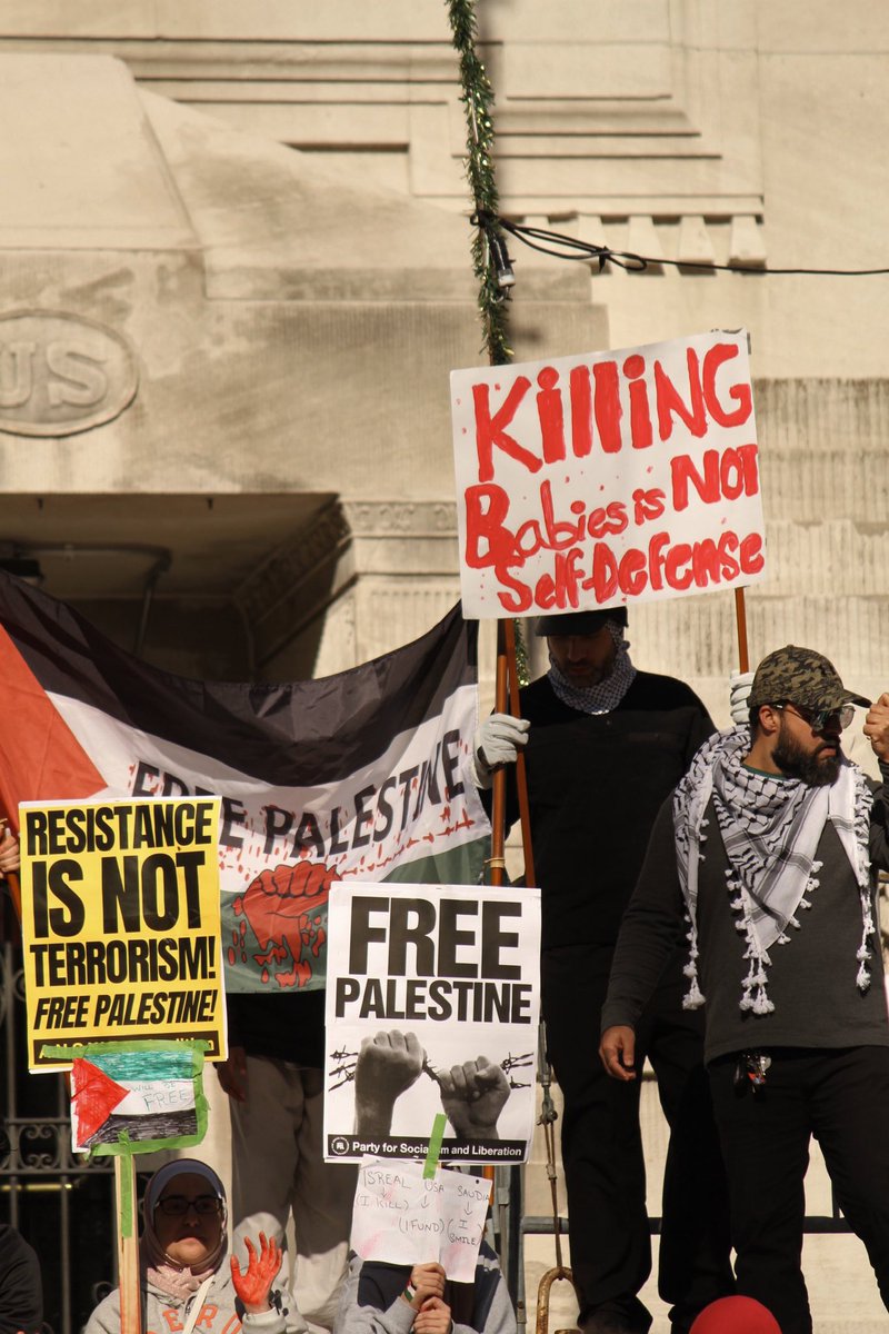 Hundreds of Hoosiers rallied again in downtown Indianapolis to stand in solidarity with Palestine. Six weeks in to the genocidal onslaught against Palestinians and their heroic resistance, the movement in Indianapolis shows no signs of slowing down! 📸 by Brittany Southworth.