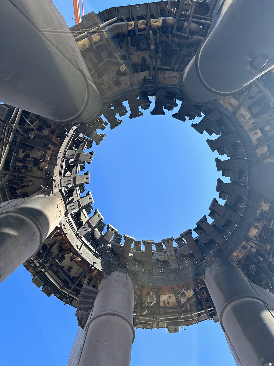 Just inspected the Starship launch pad and it is in great condition! No refurbishment needed to the water-cooled steel plate for next launch. Congrats to @Spacex team & contractors for engineering & building such a robust system so rapidly!