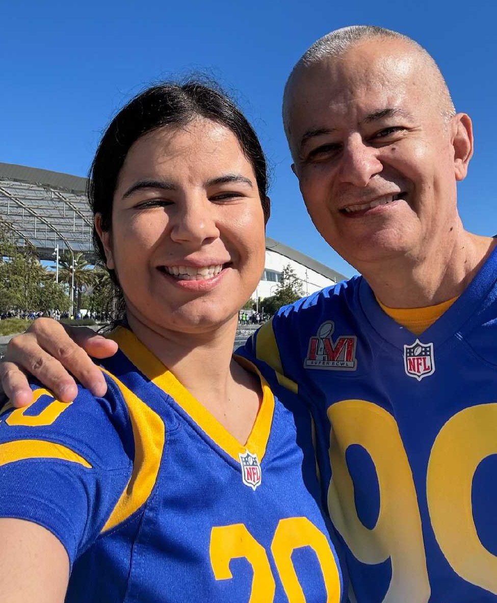 VegaRbn1's tweet photo. Guess where I'm at?
#RamsHouse
#NFLRams
#Rams https://t.co/AfDse8Wr2z