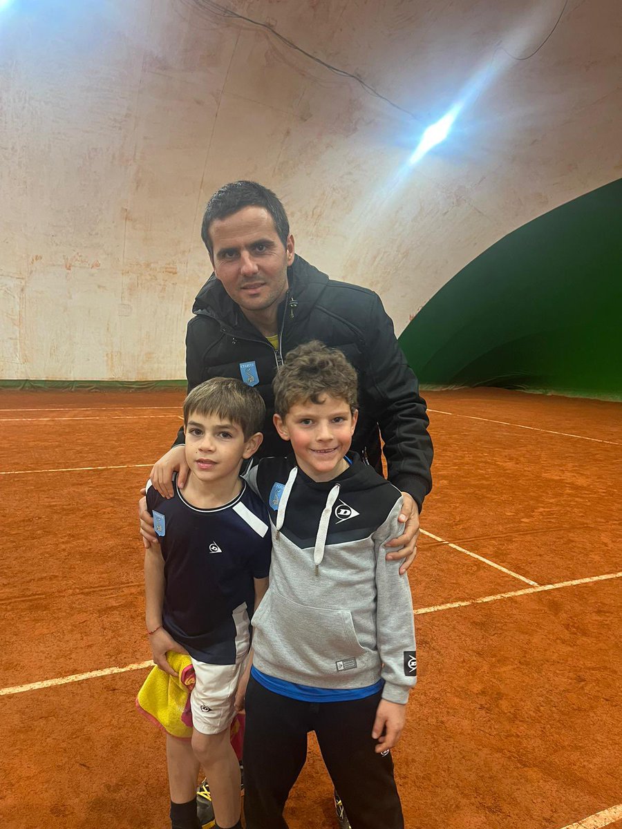 CTLecce's tweet photo. Niccolò Portaluri e Raffaele Lagioia accompagnati dal Maestro Mattia Leo al raduno della Coppa delle Province.
#Sport #Tennis #TennisLife #Lecce #CTLecce #CTLeccePeople #CTLecceLife #TennisPassion #TennisPlayer #TennisCoach #LecceTennis #SalentoTennis #CoppaDelleProvince https://t.co/RODMNFrHEx