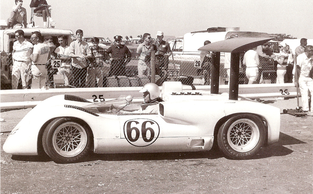 PeterMDeLorenzo's tweet image. CHAPARRAL'S DAY, PART III.
The Chaparral 2E was stunning. Those alloy wheels were designed by a Chevrolet engineer and later patented by GM. When the patent lapsed, a certain German wheel manufacturer swooped in and took it over. The name? BBS.
READ ON: autoextremist.com/fumes1/