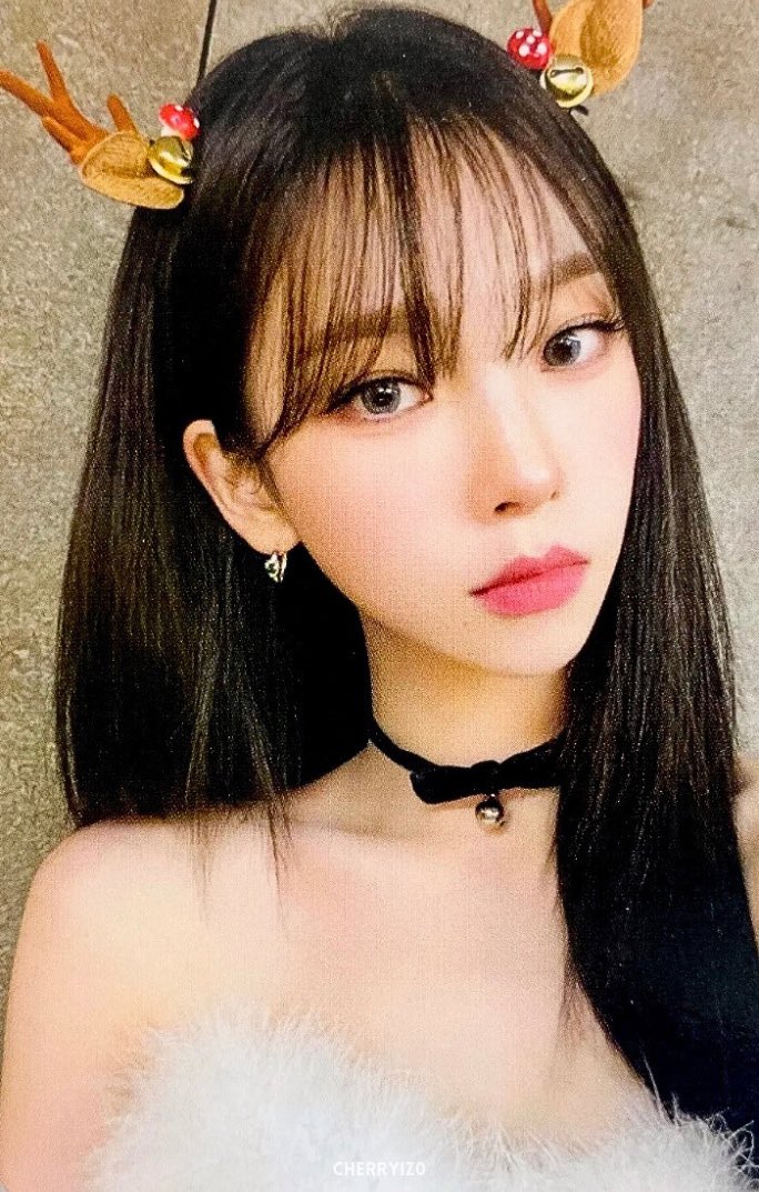 aespa karina photocard scan ╰ pink christmas md